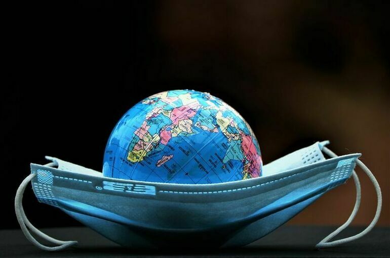 Пандемия коронавируса может завершиться в 2022 году, считает иммунолог