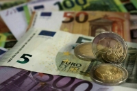 Курс евро впервые с 14 января превысил 88 рублей
