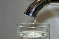 В тарифы ЖКХ могут запретить вносить потери воды выше нормативов