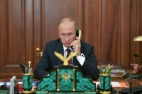 Путин обсудил с Макроном вопрос предоставления России гарантий безопасности