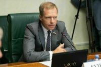 Кутепов предложил ускорить процедуру установки банкоматов в учреждениях