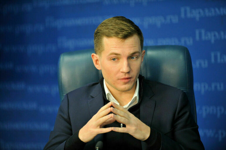 Метелев: в Госдуме обсудят обновление закона о молодёжной политике