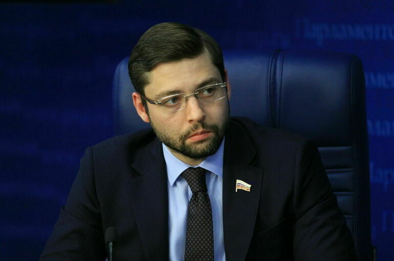 Якубовский: нужно законодательно защитить граждан на рынке криптовалют 