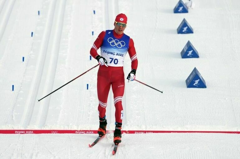 Российский лыжник Большунов завоевал серебро Олимпиады в гонке на 15 км