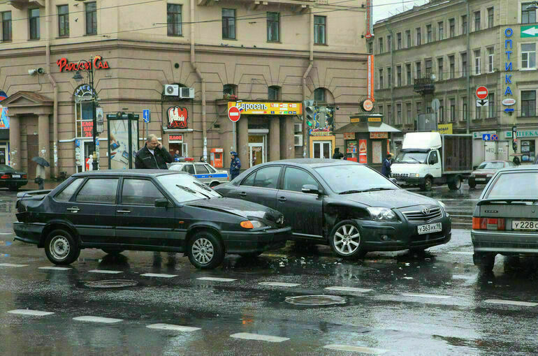 В ГИБДД Москвы назвали самые аварийные месяцы 2021 года