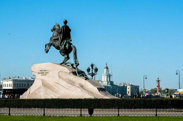 В Петербурге завершили реставрацию Медного всадника