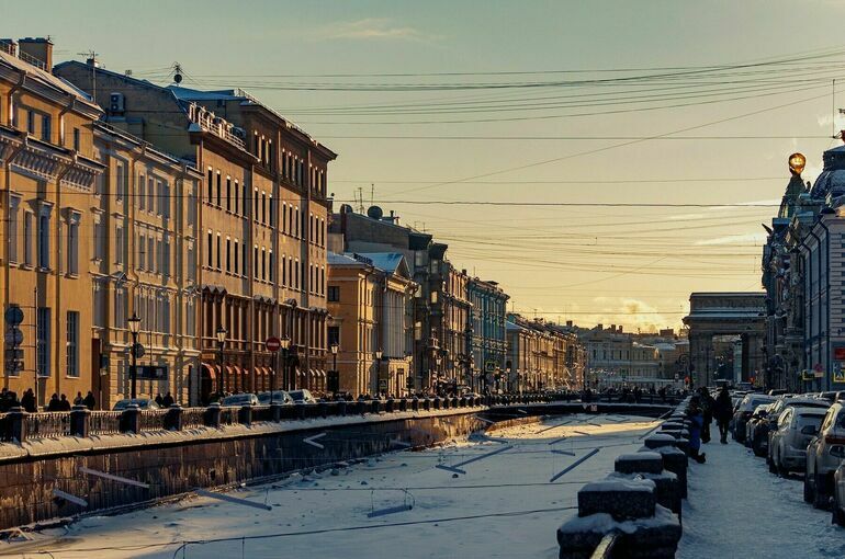 Синоптик прогнозирует петербуржцам снежное окончание месяца