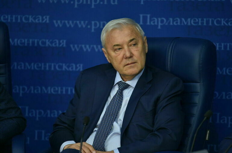 Аксаков заверил в стабильности банковской системы РФ на фоне угроз отключения от SWIFT