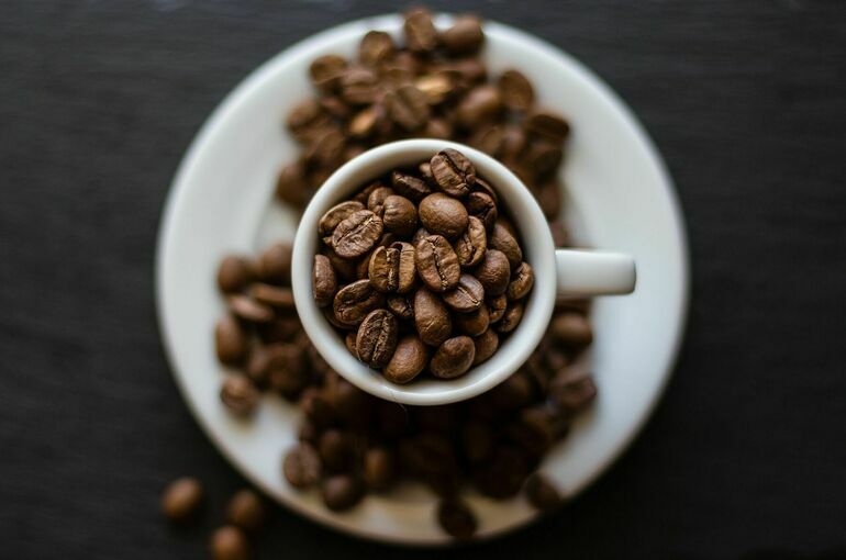 Диетолог: избыток кофеина может замедлить работу ЦНС