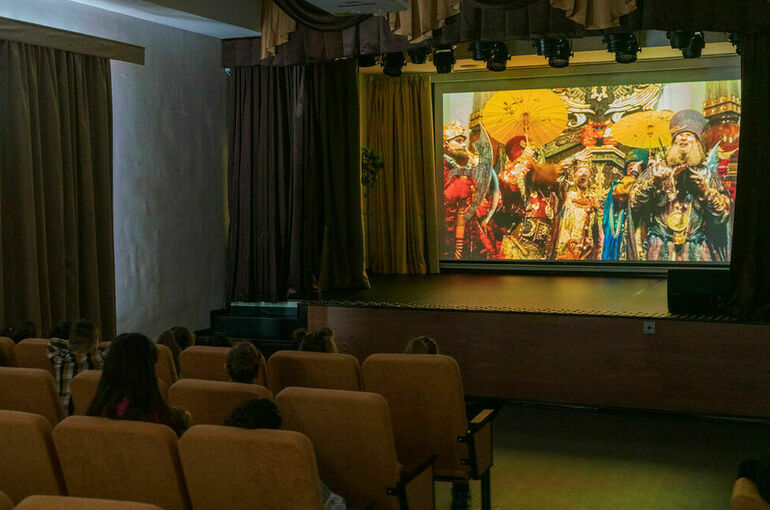 Заслуженный учитель России назвал лучшие фильмы и передачи для детей