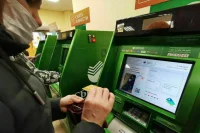 Сбербанк: Вклады клиентов заморожены не будут