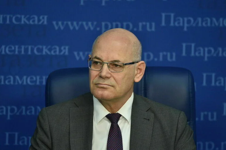 Сенатор Круглый заявил, что ситуация с лекарствами стабильная