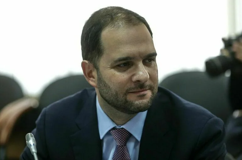 Депутат: В России смогут быстро запустить производство своих фармсубстанций