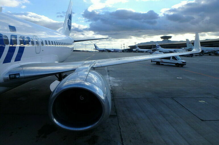 Росавиация рекомендовала ряду авиакомпаний приостановить полеты за рубеж