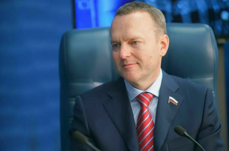 Бахарев: Средства клиентов на картах Visa и Mastercard сохранятся