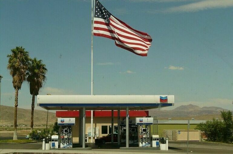 Цены на бензин в США установили рекорд