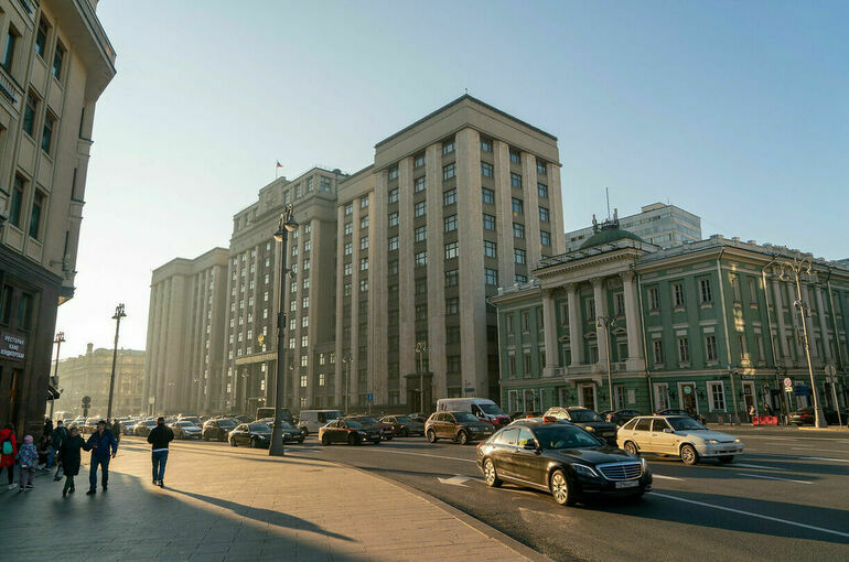 В Госдуме отменили проверку QR-кодов для входа