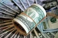 США запрещают поставку долларовых банкнот в Россию
