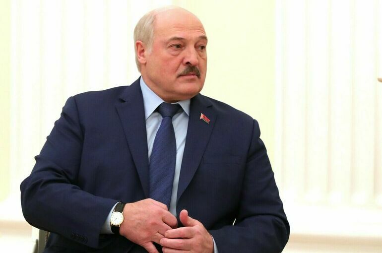 Лукашенко: Путин предлагает Зеленскому абсолютно приемлемый вариант договора
