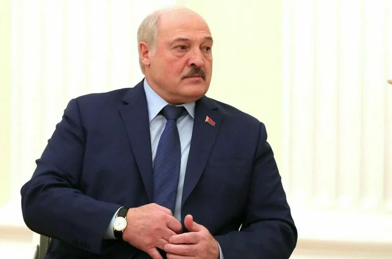 Лукашенко: Путин предлагает Зеленскому абсолютно приемлемый вариант договора
