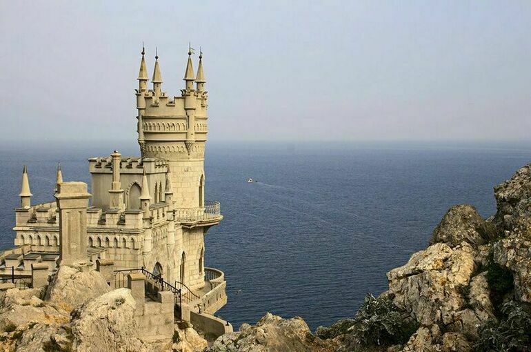 Министр курортов Крыма подвел итоги развития полуострова за 8 лет в составе России
