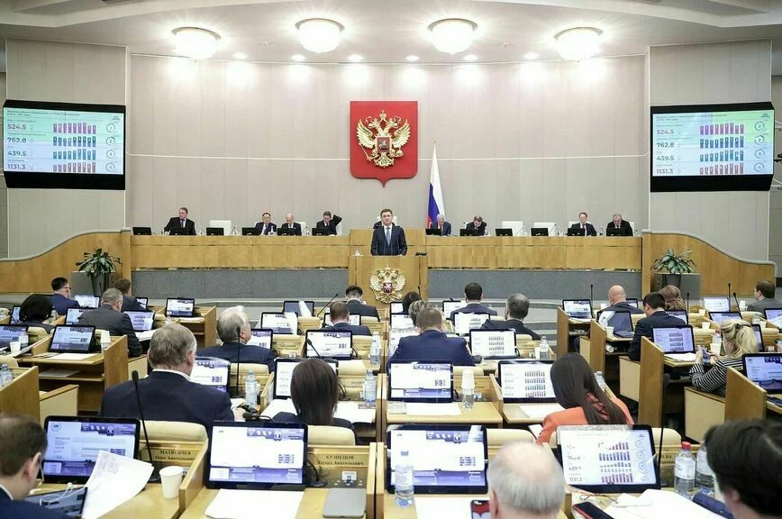 Кабмин не считает целесообразным фиксировать цены на топливо