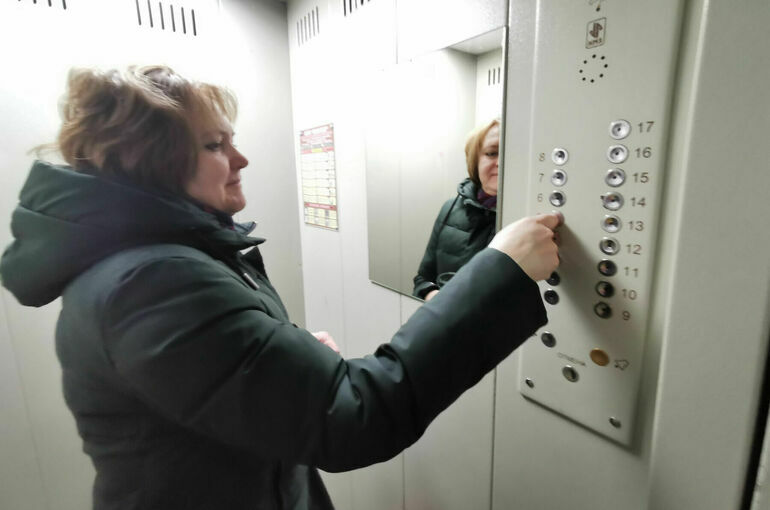 Собственников соцжилья на первых двух этажах предложили освободить от платы за лифт