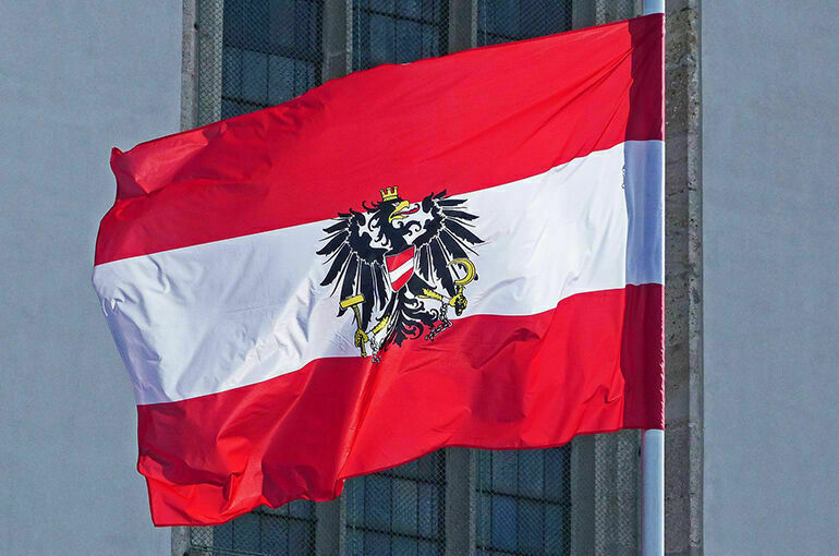 Австрийский канцлер выступил против отказа от российских газа и нефти