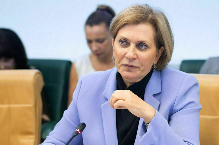 Попова: Биолаборатории на Украине опасны для всего человечества