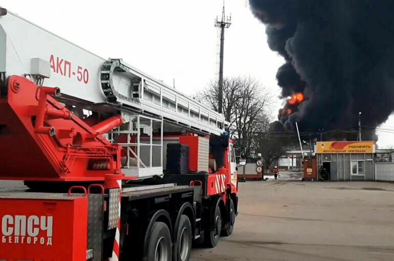 Службы Курской области перешли к повышенной готовности из-за пожара в Белгороде 