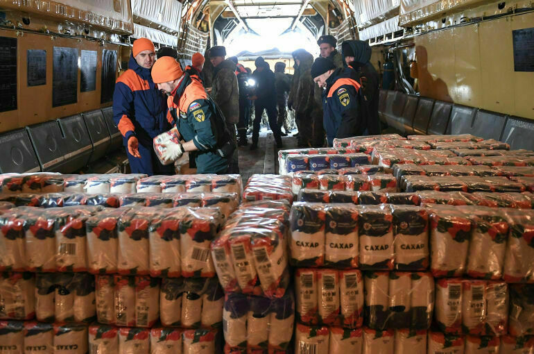 МЧС РФ доставило в Донбасс и на Украину более 650 тонн гумпомощи 