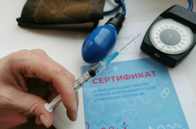В Госдуму внесли законопроект о двух выходных после вакцинации от COVID-19