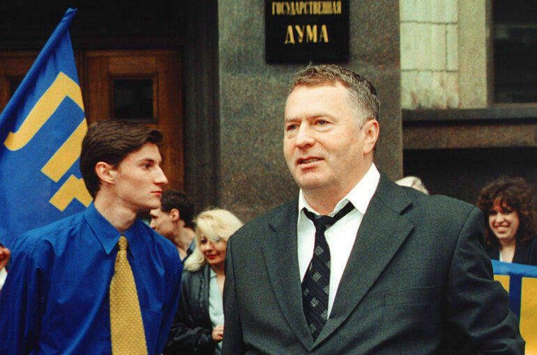 Толстой: Владимир Жириновский был неординарным политиком