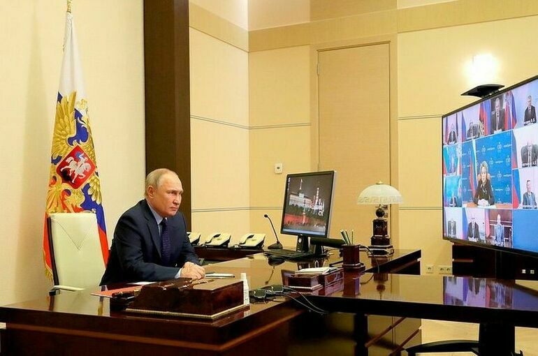 Путин обсудил с Совбезом противодействие информационным диверсиям на Украине