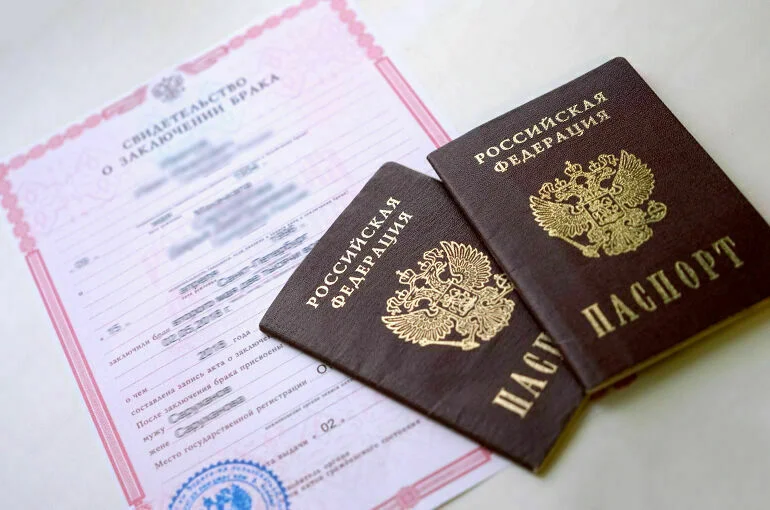 Число аннулированных видов на жительство по фиктивному браку выросло в 5 раз