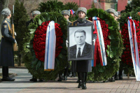 На Новодевичьем кладбище проходит церемония прощания с Владимиром Жириновским