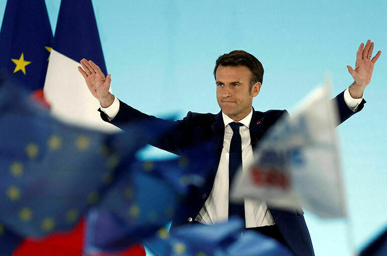 Макрон лидирует на президентских выборах во Франции