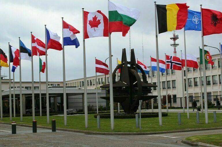 Песков: Расширение НАТО не будет способствовать безопасности в Европе