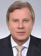 Виталий  Геннадьевич  Савельев