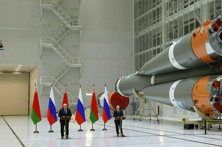 Лукашенко: Россия и Белоруссия создают совместную спутниковую группировку