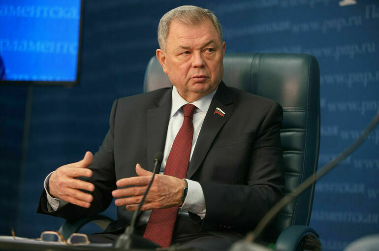 Артамонов оценил ущерб экономике России от санкций