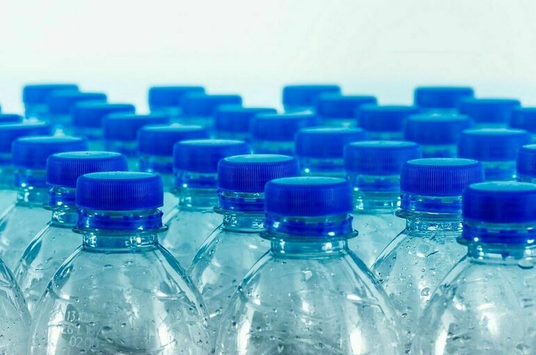 Производителям бутилированной воды предложили предоставить финансовую поддержку