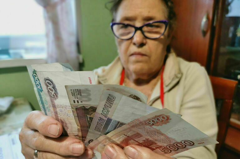 Россия выплатила бюджетникам и пенсионерам Украины более 50 млн рублей