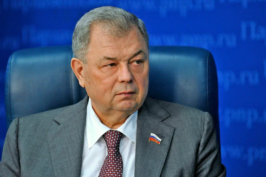 Анатолий Артамонов