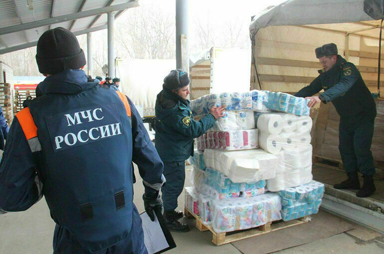 Россия отправила 50 тонн гумпомощи жителям Харьковской области 