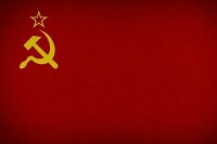 В КПРФ предлагают заменить российский триколор на флаг СССР