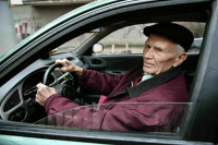 Ямальские законодатели предлагают компенсировать пенсионерам стоимость проезда к месту отдыха личным автомобилем
