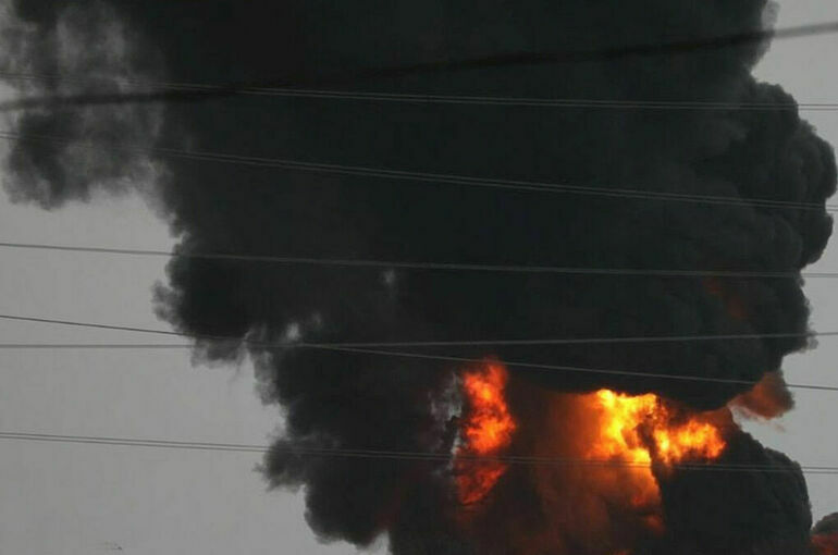На нефтебазе в Брянске произошел пожар 
