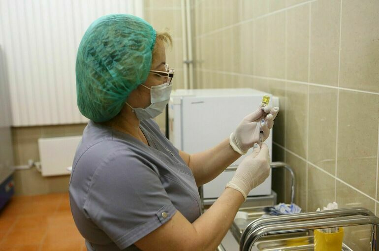 ФАС согласовала цены на российские лекарства от коронавируса