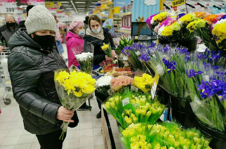 В Петербурге бизнесмены рассказали о ежедневно меняющихся ценах на цветы